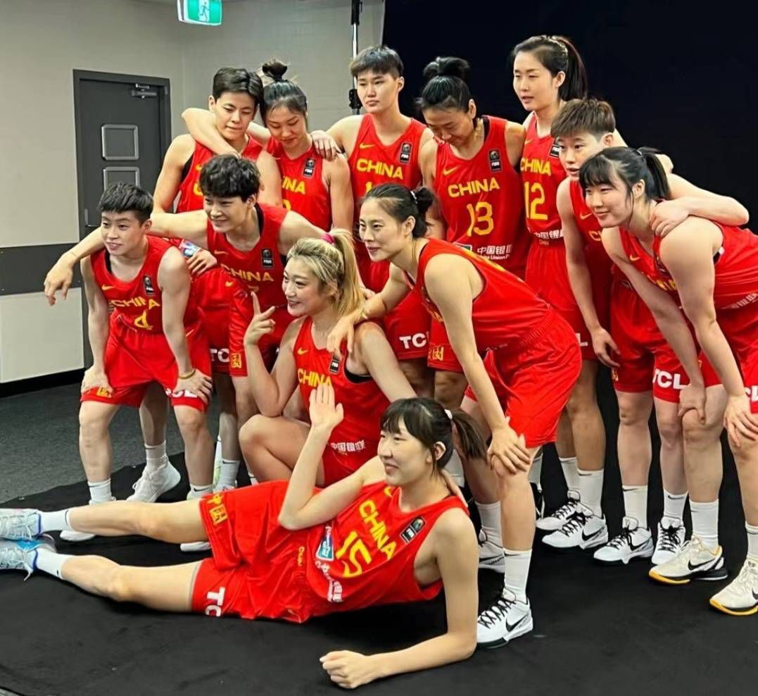 在皇马的公开训练中，他完全正常的完成了所有训练项目。